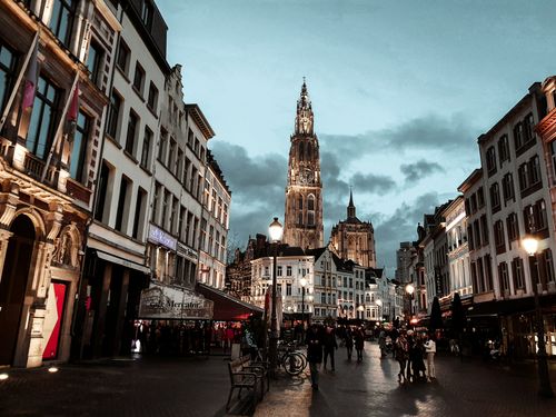 eSIM for Belgium – travel photo 3