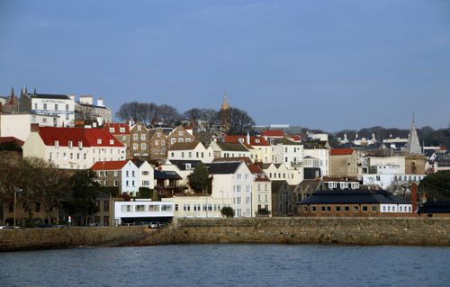 eSIM for Guernsey – travel photo 3