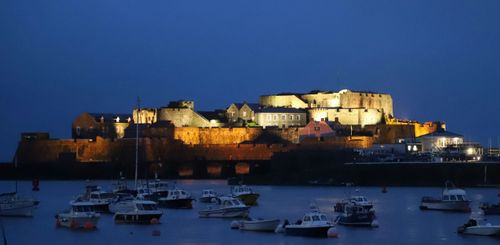 eSIM for Guernsey – travel photo 1