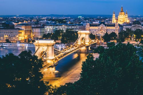 eSIM for Hungary – travel photo 2