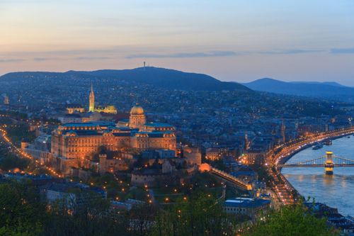 eSIM for Hungary – travel photo 3