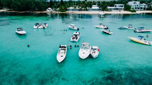 eSIM for Cayman Islands – travel photo 2