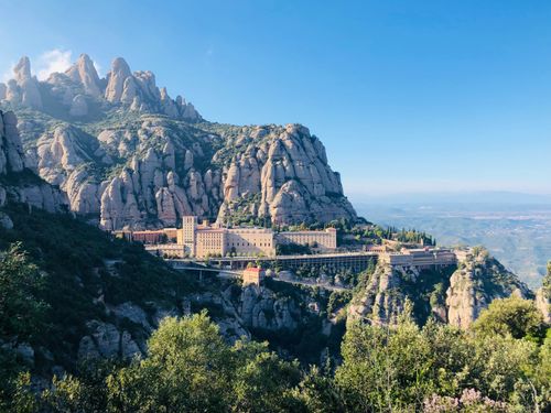 eSIM for Montserrat – travel photo 1
