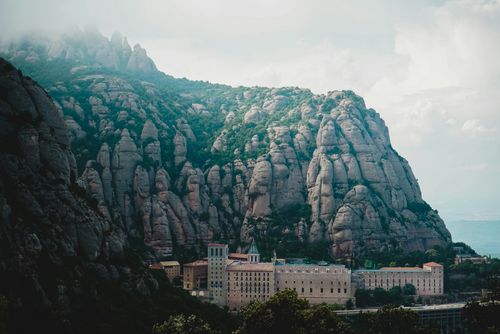 eSIM for Montserrat – travel photo 2