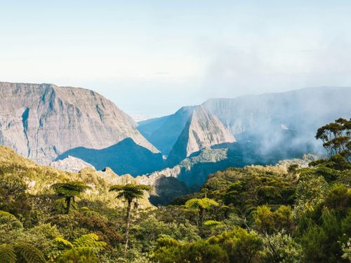 eSIM for Réunion – travel photo 2