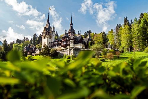 eSIM for Romania – travel photo 1