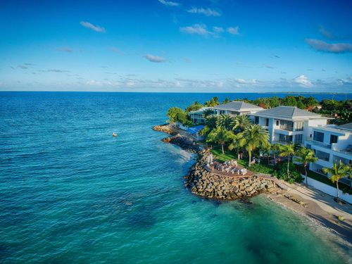 eSIM for Antigua and Barbuda – travel photo 4