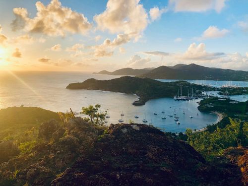eSIM for Antigua and Barbuda – travel photo 2