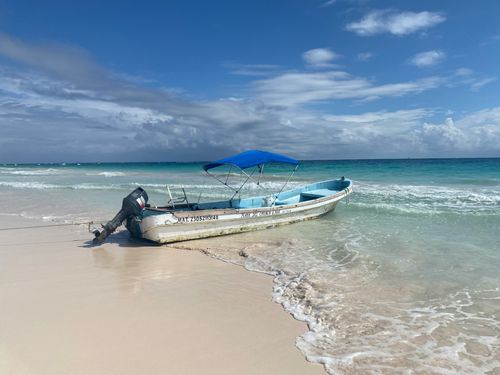 eSIM for Anguilla – travel photo 2